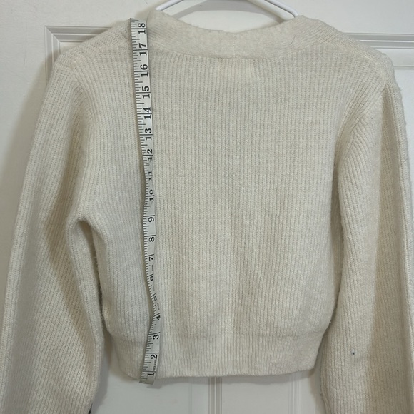 H&M knit Cardigan Sweater size small white button down sweater - Picture 4 of 5